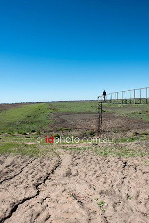Irrigation for cotton crops, Burren Junction, NSW. Andrew Greste