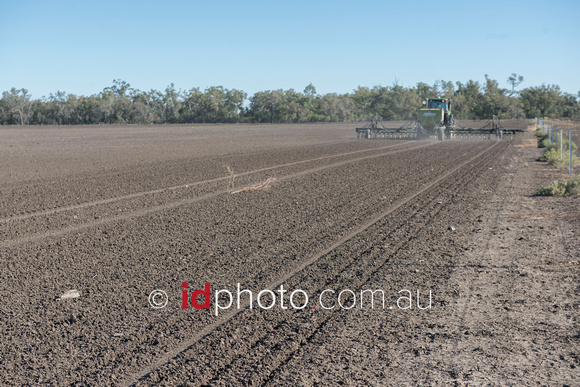 Seeding wheat at Trafalgar property, Dirranbandi, QLD