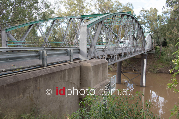 Bridge over Macintyre River, Gooniwindi