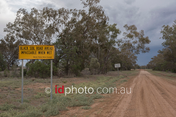 Outback road near Mungindi